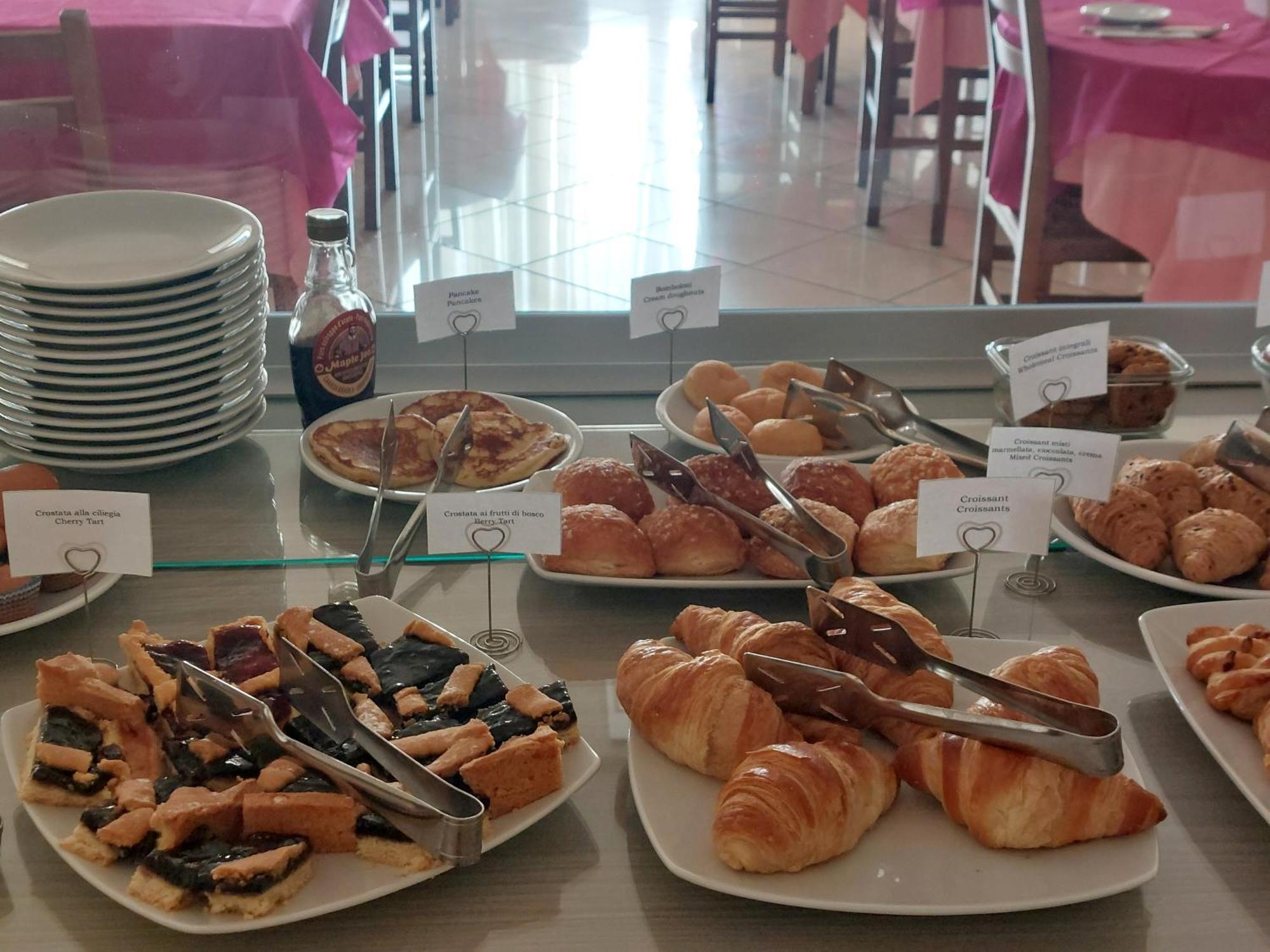 Hotel Villa Aurora 벨레지아아지마리나 외부 사진