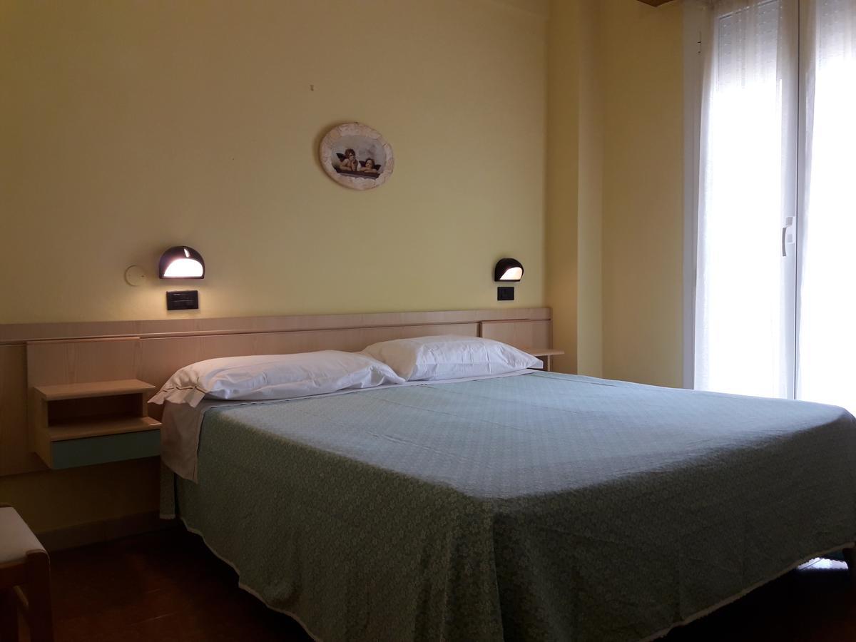 Hotel Villa Aurora 벨레지아아지마리나 외부 사진